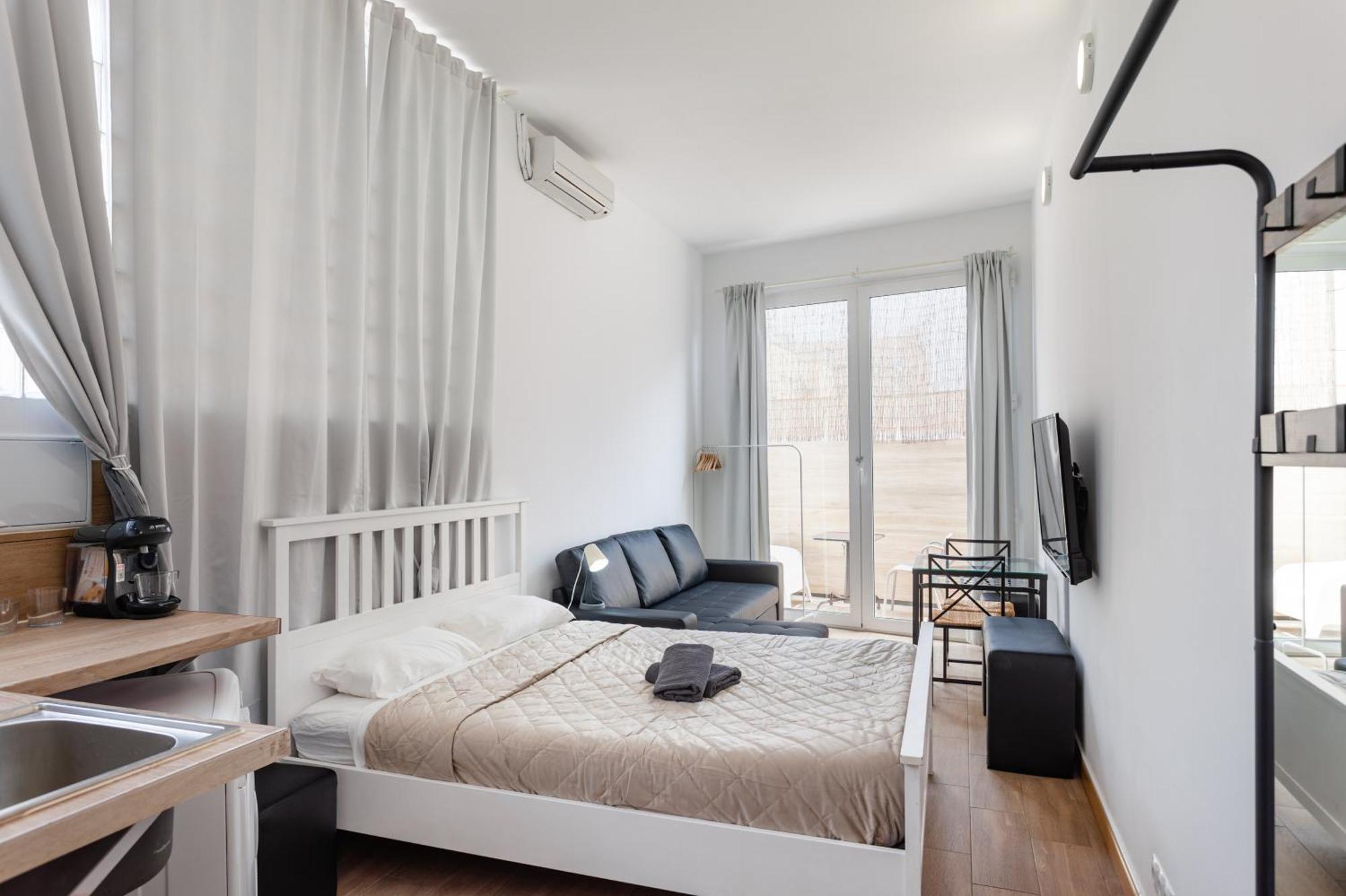 Camp Nou & Fira Business Lofts Aparthotel L'Hospitalet de Llobregat Exterior photo